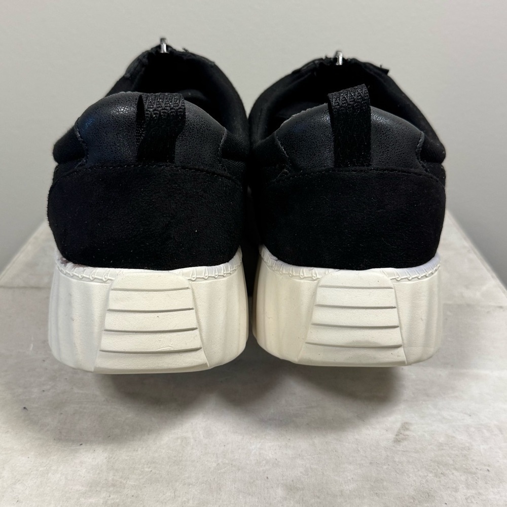 Bzees women’s Black sneakers with zipper top, size 10W, NWOT - Picture 8 of 10